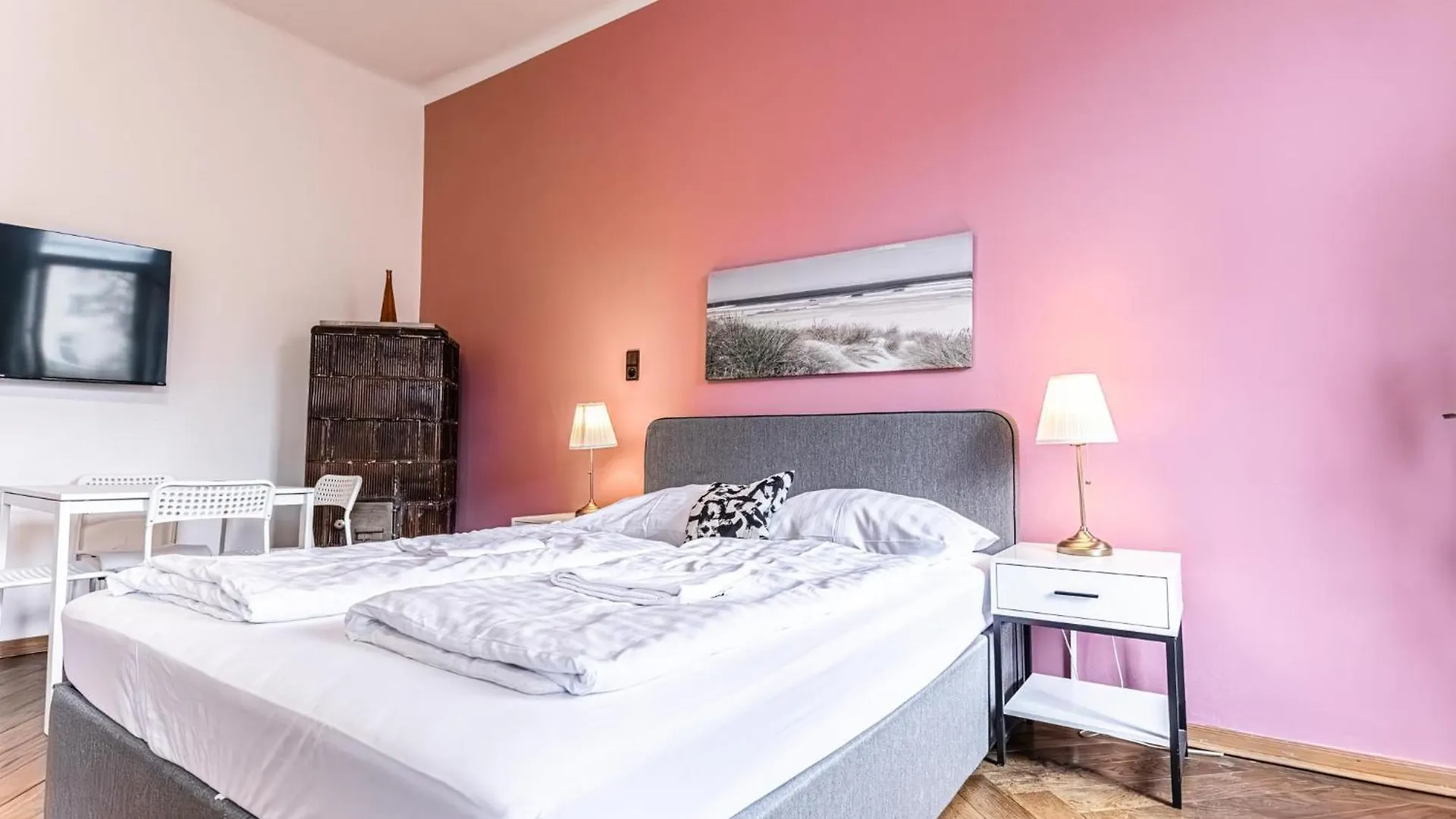 Lovely 1Br Apt. Near Akh Hospital Wiedeń 0*,