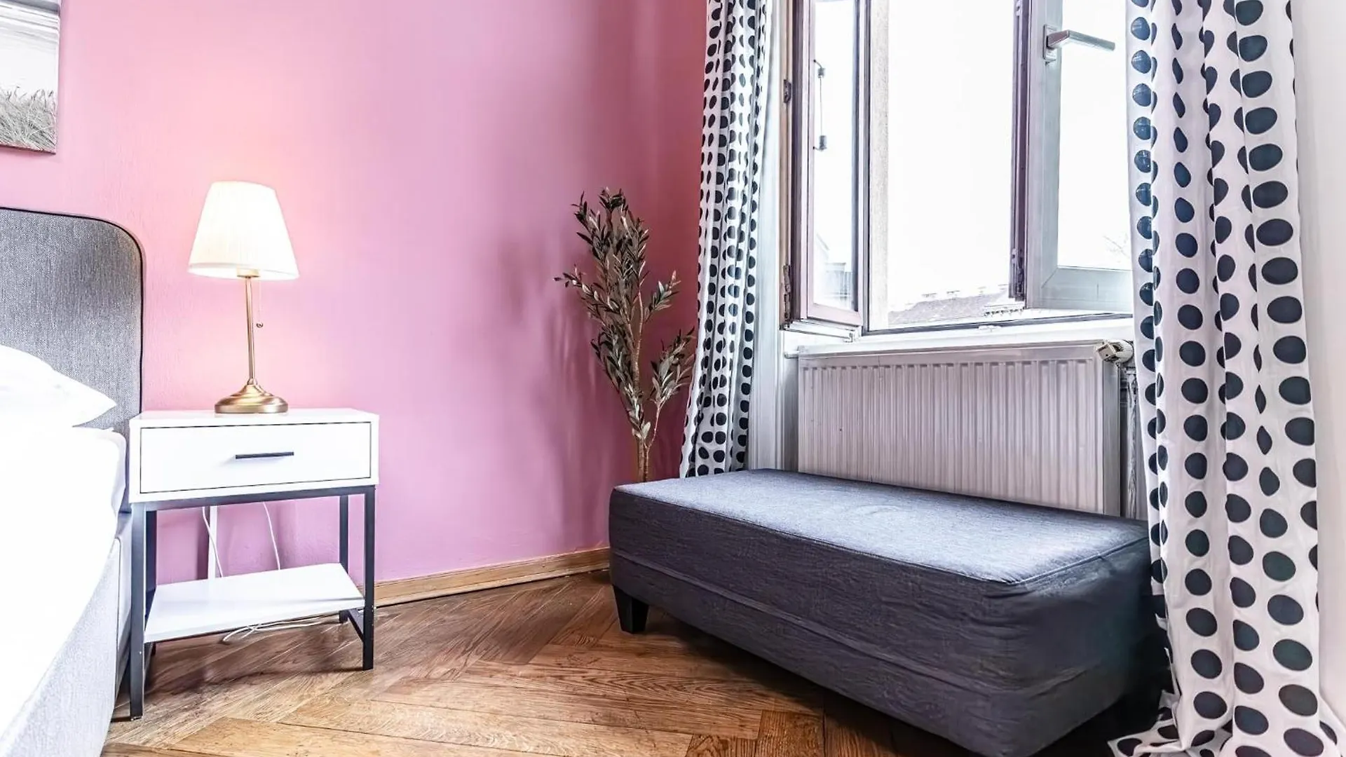 Apartament Lovely 1Br Apt. Near Akh Hospital Wiedeń